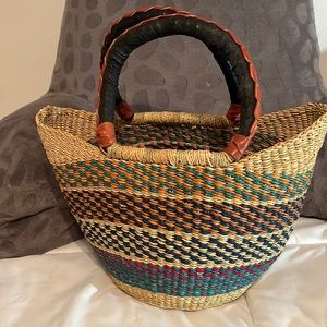 Basket or purse.